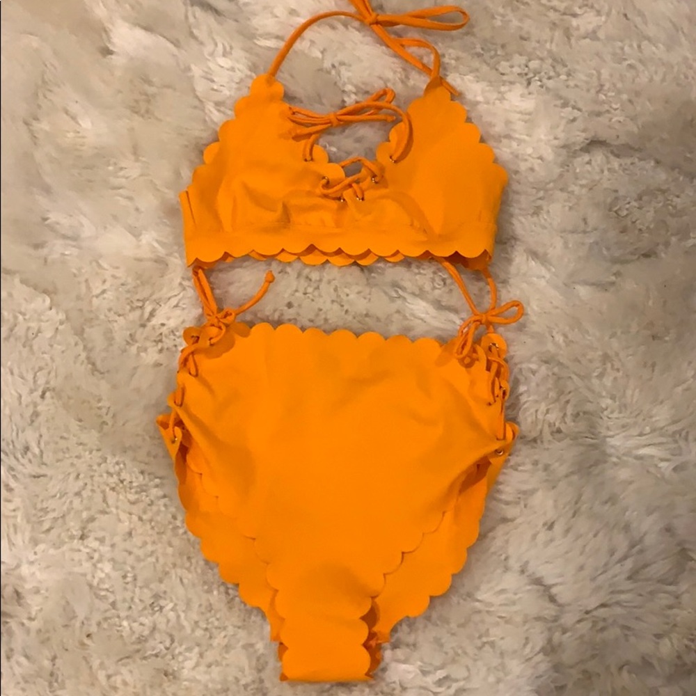 Bikini. - Picture 2 of 5